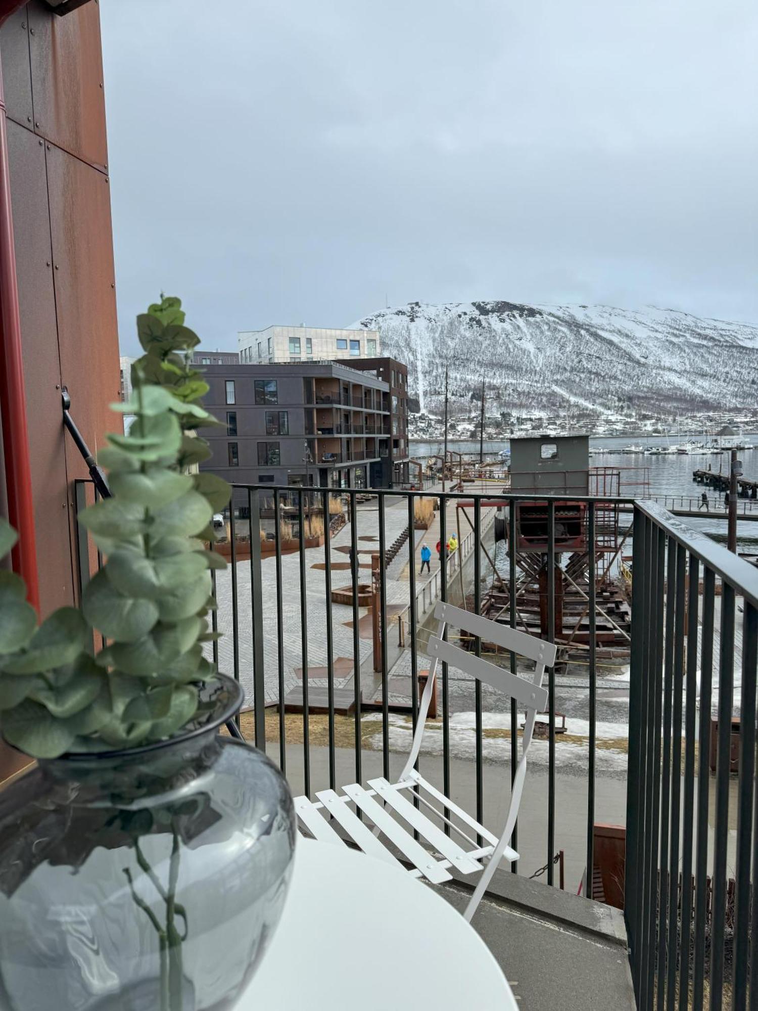 Totalapartments Vervet Apartment Hotel Tromso Exterior photo